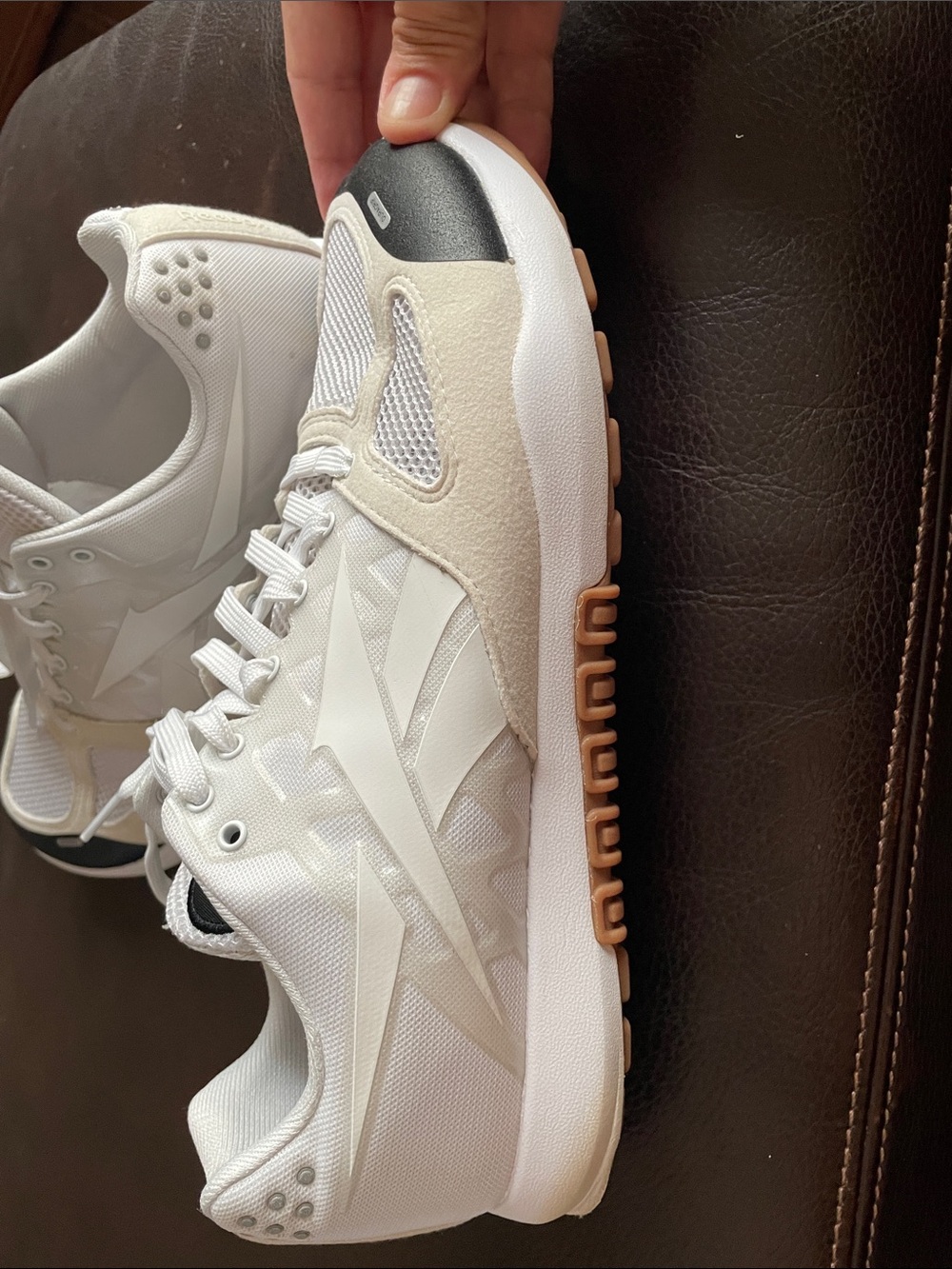 Reebok women’s White Black Mesh Low-Top Sneakers - Picture 7 of 8
